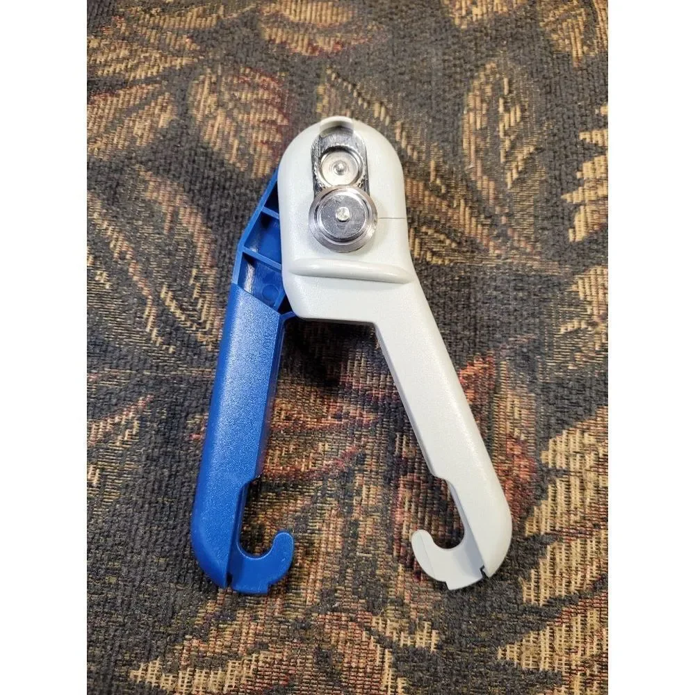 Kitchen Rite Manual Smooth Top Blue and Grey Can Opener